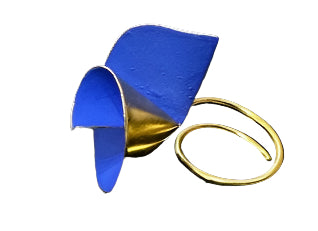 Large swirl adjustable ring. Swirl is matt cobalt blue with a gold plated exterior and ring.