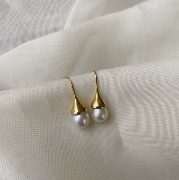Marie Gold & Pearl Earrings