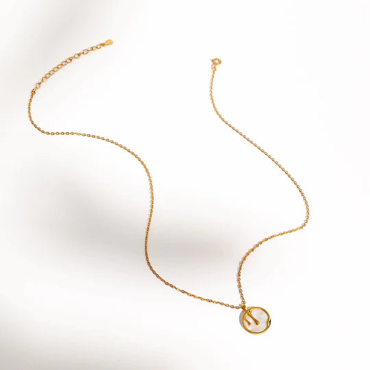 Melting Pearl Pendant Necklace Gold