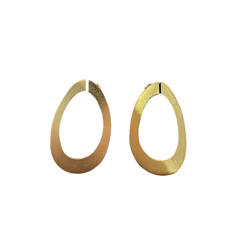 Gold plated circular earrings with stud back.