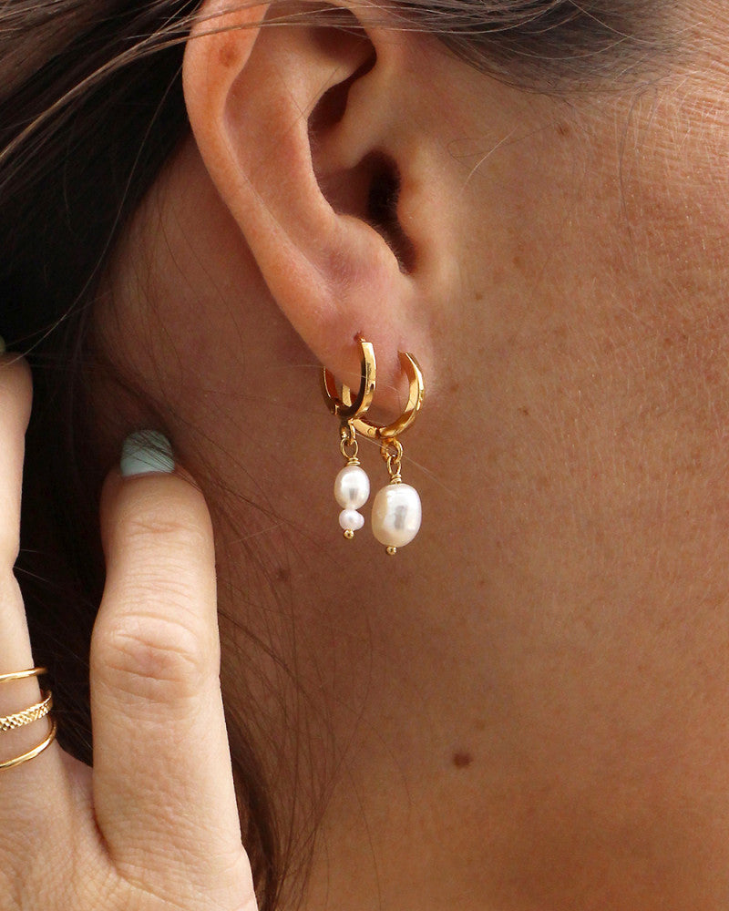White Pearl Cléa Hoop Earrings