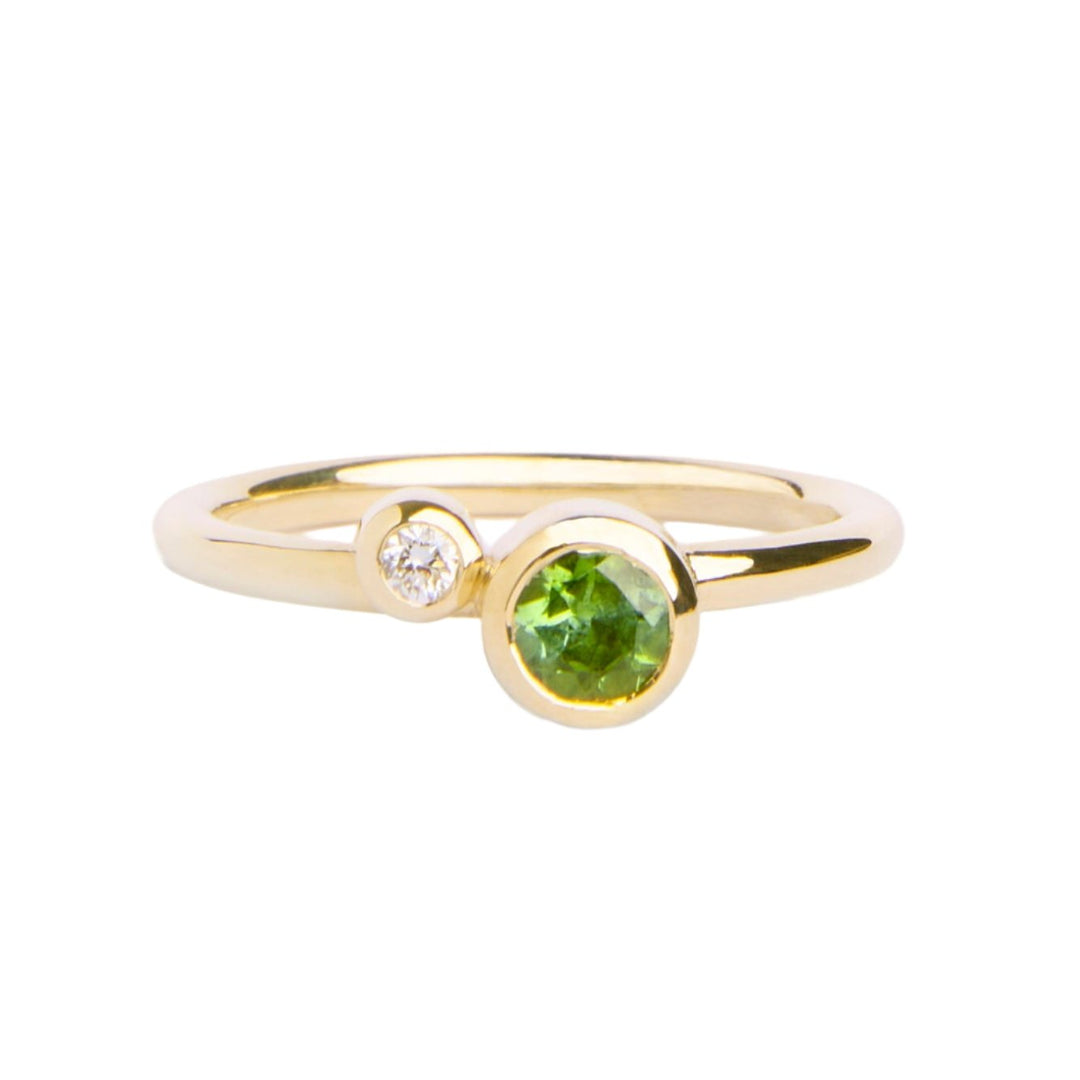 9ct yellow gold ring with green tourmaline & diamond size N