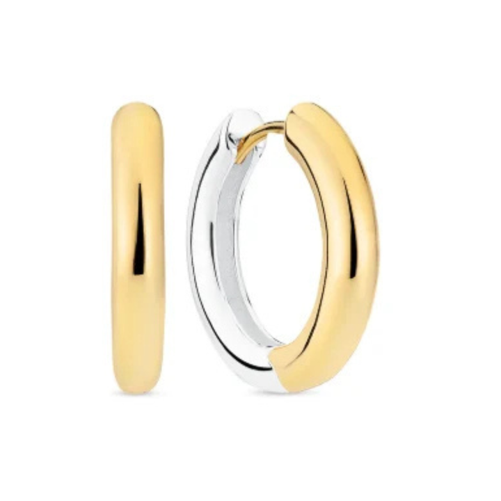 Introducing the Sif Jacobs Carrara Pianura Medio Hoop Earrings Two Toned, these elegant earrings showcase a stunning two-tone design with 18k gold-plated sterling silver on the exterior and polished silver on the interior. One earring is displayed side-on, while the other is shown from the front.