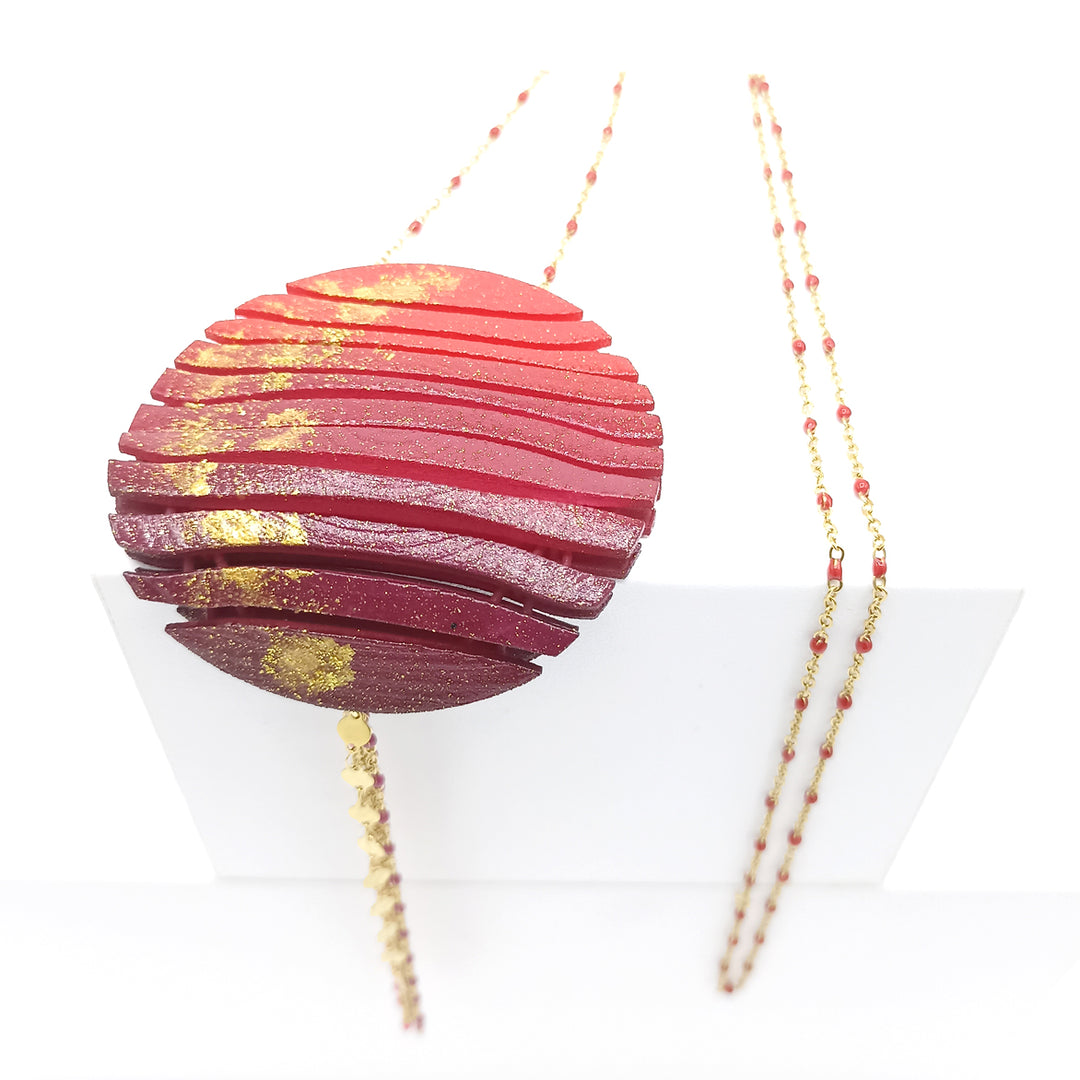 Long Circle Wave Necklace in Red & Burgundy
