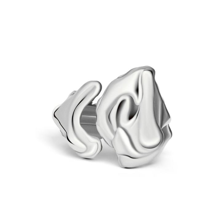 The Blaze Ring by Madeleine Sculptural Jewellery features a modern, abstract design with smooth, wavy, and sculpted surfaces—combining artistic style and the elegance of sustainable jewellery.
