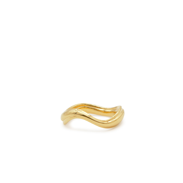 A hand-carved Wabi Ring by Bonvo with an elegant, wave-like design, featuring smooth, flowing curves that give it a modern and artistic look. The ring’s polished surface and solid sterling silver with 18ct gold plating add to its sleek and sophisticated appearance. It is isolated on a white background.