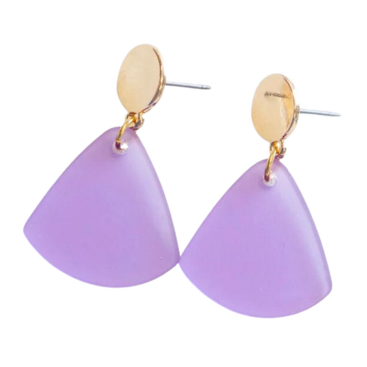 A pair of elegant, gold-plated earrings with circular studs attached to dangling triangular lavender charms. This piece of handmade jewelry, the Smile 07 Earrings by Studio Nok Nok, features a simple and stylish design, suitable for various occasions.