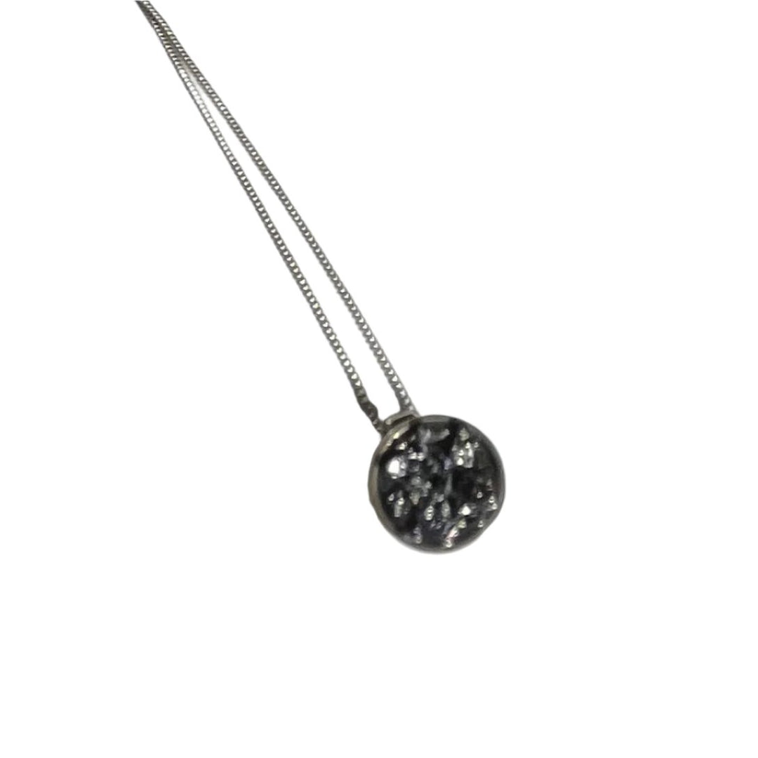 Dainty Dot Black Pendant