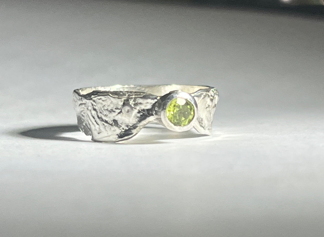Faerie Tale Ring Thin Band