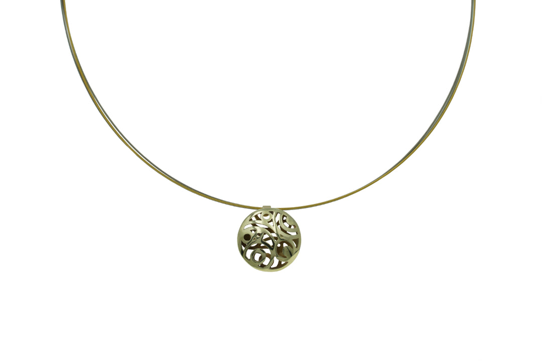 Líos Small Gold Pendant on Gold Plated Steel Cable