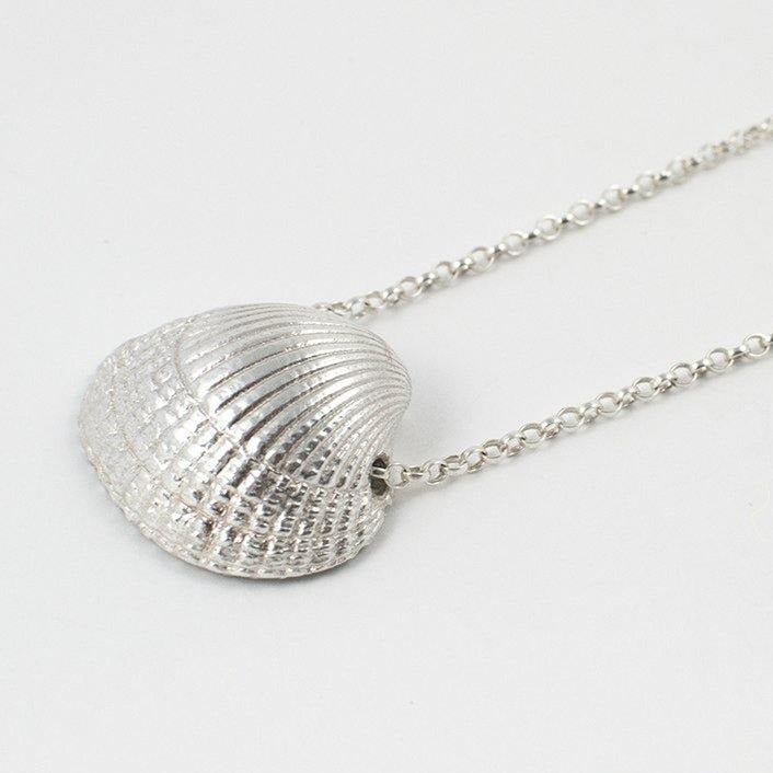 Large cockleshell pendant - The Collective Dublin
